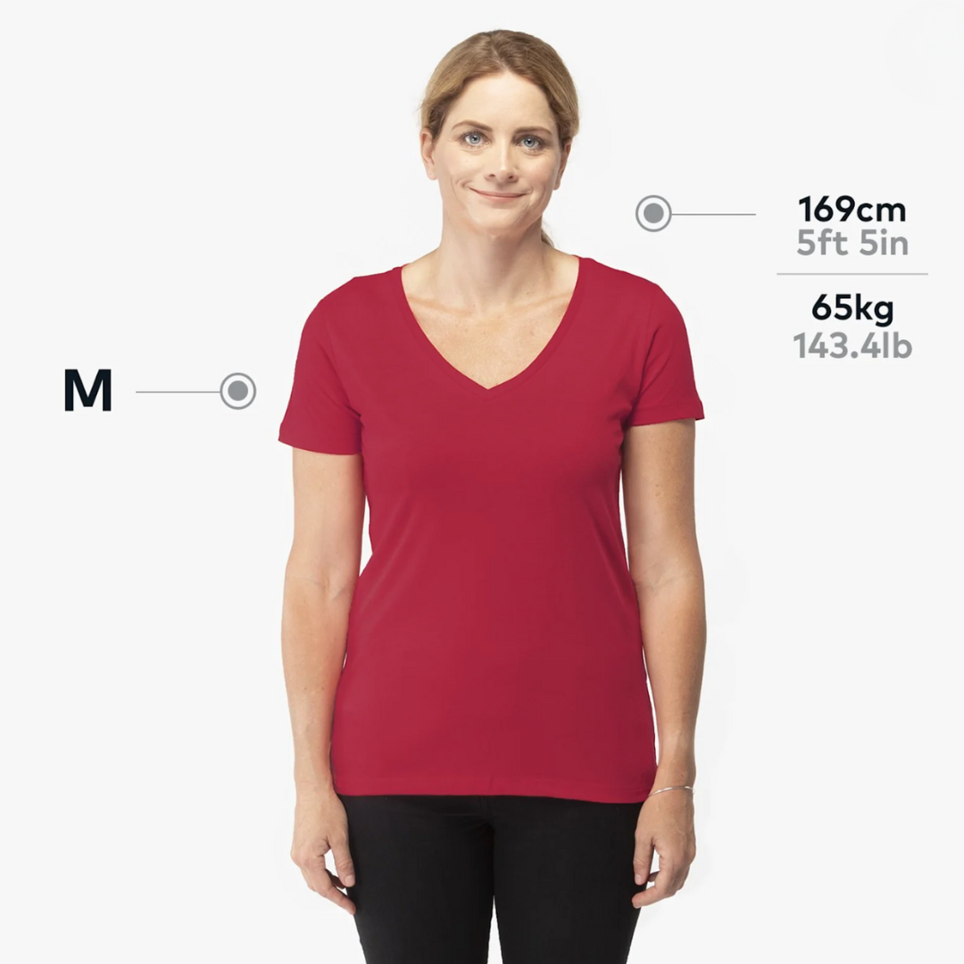 ❤️ T-shirt femme col V « La vie continue » (Précommande)